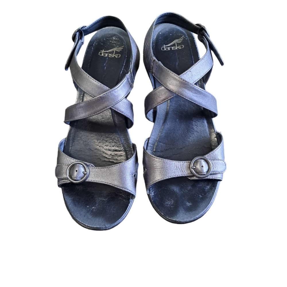 Dansko, Ladies Pewter, strappy sandal, sz 42. Buckle closure.